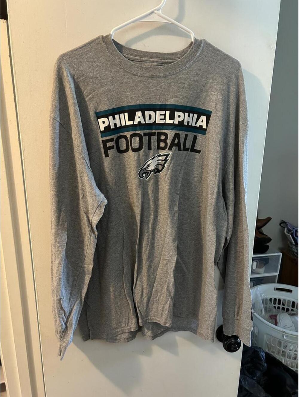 Fanatics Gray Philadelphia Eagles long sleeve shirt size XL